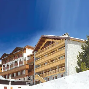 La Corniche Hotel